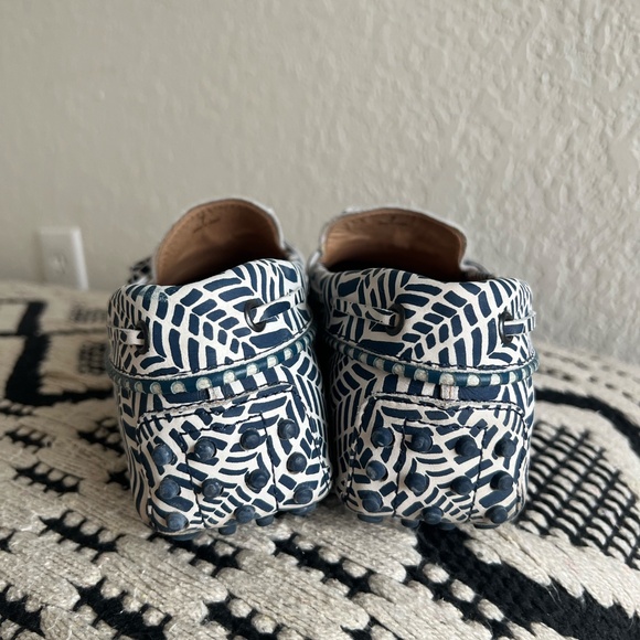Tods Mens Loafers - Picture 5 of 5